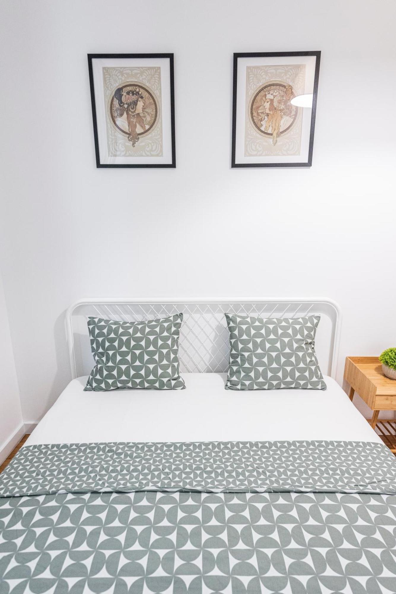 Vertigo One Bedroom - Free Private Parking-fast Wi-fi Lägenhet